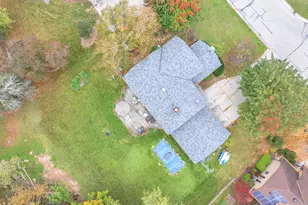 705 River Oaks Dr, Sheboygan Falls, WI 53085 - Photo 6