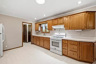 4824 N Parke Ridge Ln, Sheboygan, WI 53083 - Photo 2