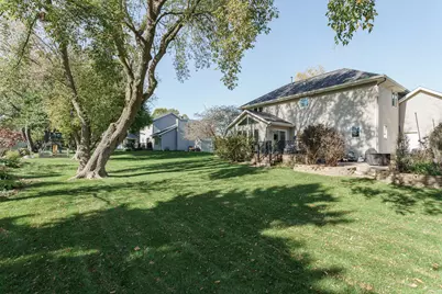 713  Willow Creek Pkwy, Watertown, WI 53094 - Photo 6