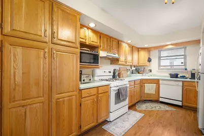 1363  Josephine St #B, Waukesha, WI 53186 - Photo 4