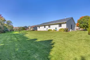 435 Birch Tree Ave, Cedar Grove, WI 53013 - Photo 6