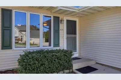 435  Birch Tree Ave, Cedar Grove, WI 53013 - Photo 2