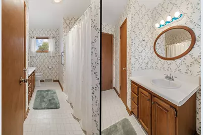 215 N 9th St, Oostburg, WI 53070 - Photo 12
