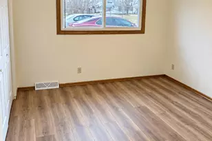 8633 N Granville Rd, Milwaukee, WI 53224 - Photo 10