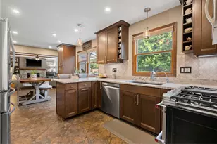W177S7802 Kristin Dr, Muskego, WI 53150 - Photo 10