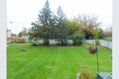 714 E Wisconsin Ave, Pewaukee, WI 53072 - Photo 4