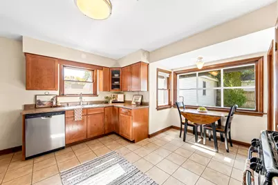 2237  Lefeber Ave, Wauwatosa, WI 53213 - Photo 8