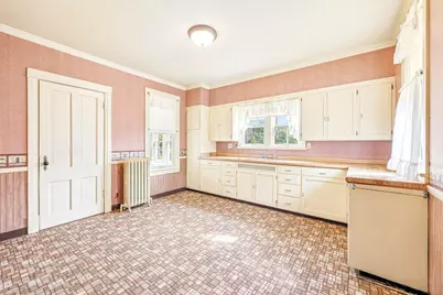 300  Edward St, Burlington, WI 53105 - Photo 18