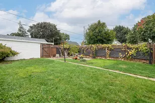 3476 S Brust Ave, Milwaukee, WI 53207 - Photo 22