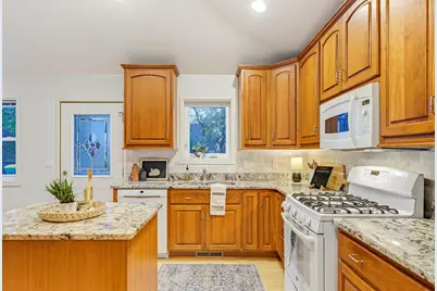 4436 N Frederick Ave #4438, Shorewood, WI 53211 - Photo 14