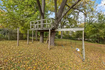 18310  Benington Dr, Brookfield, WI 53045 - Photo 40