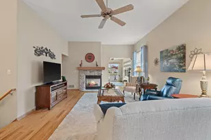 N52W35344 Lighthouse Ln, Lac La Belle, WI 53066 - Photo 4