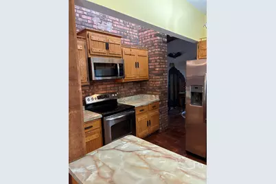 3165 S Manor Ct, New Berlin, WI 53151 - Photo 8