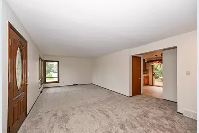 5435 S 6th St, Milwaukee, WI 53221 - Photo 6