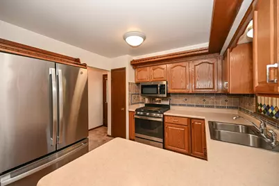 5435 S 6th St, Milwaukee, WI 53221 - Photo 16