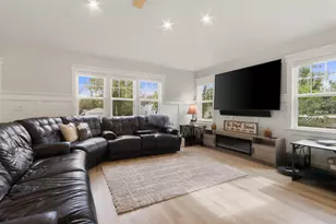 146 Elmhurst Ct, Williams Bay, WI 53191 - Photo 8