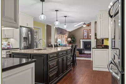 1325  Red Cedar Ct, Onalaska, WI 54650 - Photo 14