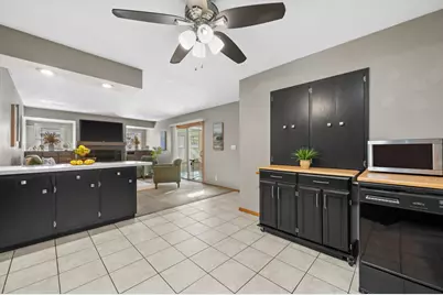 1916  Chapman Dr, Waukesha, WI 53189 - Photo 20