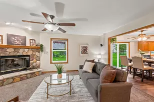 7856 S Victory Creek Ct, Franklin, WI 53132 - Photo 10