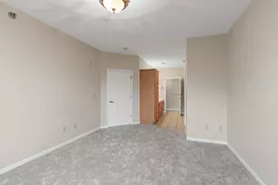 6995 S Riverwood Blvd, Franklin, WI 53132 - Photo 16