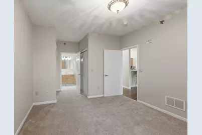 6995 S Riverwood Blvd #A04, Franklin, WI 53132 - Photo 12
