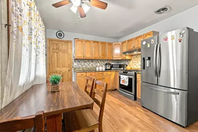 1500 W Clayton Crest Ave, Milwaukee, WI 53221 - Photo 10