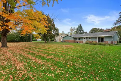 12281 W Verona Ct, West Allis, WI 53227 - Photo 2