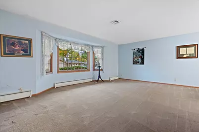 12281 W Verona Ct, West Allis, WI 53227 - Photo 4