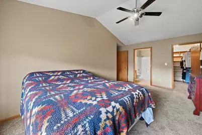 21727  Outcropping Ct #E, Lannon, WI 53046 - Photo 16