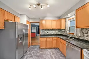 3155 S 72nd St, Milwaukee, WI 53219 - Photo 8