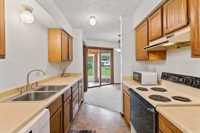 1205  Louisa St, Watertown, WI 53098 - Photo 6