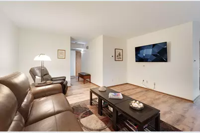1849  Parknoll Ln, Port Washington, WI 53074 - Photo 4