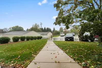 1849  Parknoll Ln, Port Washington, WI 53074 - Photo 26