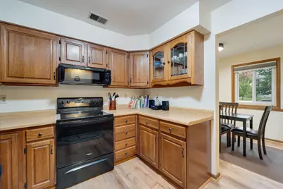 1849  Parknoll Ln, Port Washington, WI 53074 - Photo 12