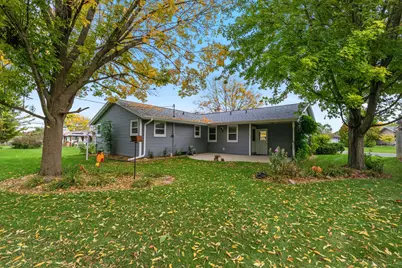 W174N9359  Devon Wood Rd, Menomonee Falls, WI 53051 - Photo 2