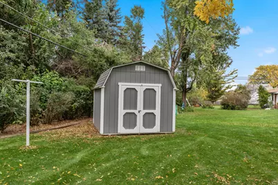 W174N9359  Devon Wood Rd, Menomonee Falls, WI 53051 - Photo 22