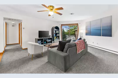 N114W17011  Armada Dr, Germantown, WI 53022 - Photo 6