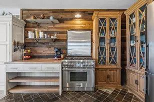 765 Hillview Cir, Geneva, WI 53147 - Photo 4