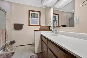 7990 W Lakeshore Dr, Burlington, WI 53105 - Photo 12