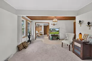 7990 W Lakeshore Dr, Burlington, WI 53105 - Photo 6