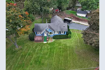 7990 W Lakeshore Dr, Burlington, WI 53105 - Photo 2