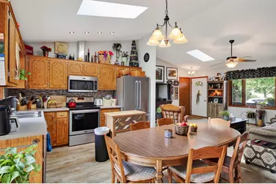 513  Polaris St, West Bend, WI 53095 - Photo 6