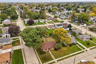 1221 Jefferson St, Racine, WI 53404 - Photo 4
