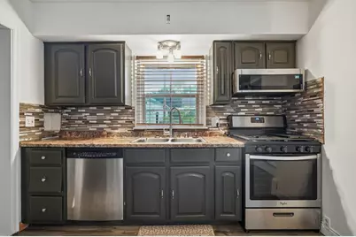 1221  Jefferson St, Racine, WI 53404 - Photo 16
