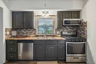 1221 Jefferson St, Racine, WI 53404 - Photo 16
