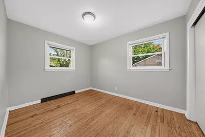 3911 N 77th St, Milwaukee, WI 53222 - Photo 8