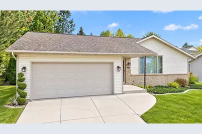 1710 N 35th St, Sheboygan, WI 53081 - Photo 2
