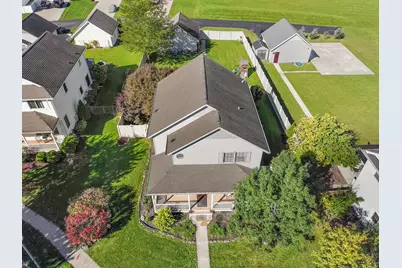 1109  Hidden Creek Ln, Burlington, WI 53105 - Photo 2