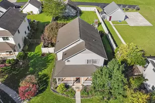 1109 Hidden Creek Ln, Burlington, WI 53105 - Photo 2
