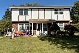 1045 Sundown Ct, Mukwonago, WI 53149 - Photo 1